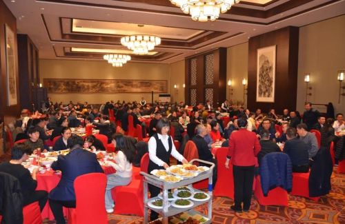 山东一滕置业有限公司2024年年会在泰安一滕松峪酒店圆满举办