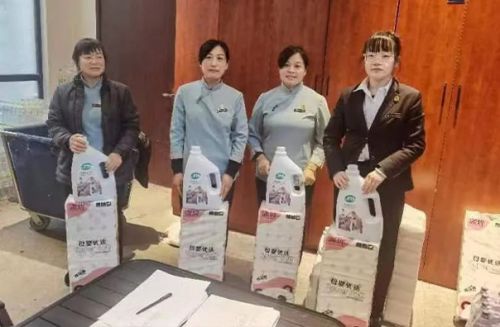 泰安一滕松峪酒店开展“3·8女神节 向莓好出发”主题活动