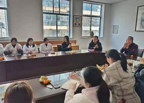 泰城医药公司举办三八妇女节座谈会
