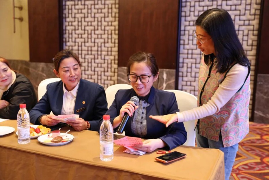 泰安一滕松峪酒店举办“三八”妇女节专题讲座