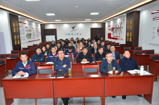 习近平新时代***特色社会主义思想宣讲进一滕集团