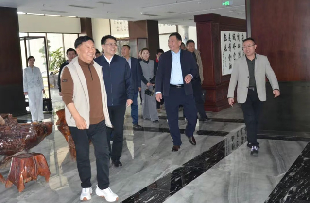 长春市二道区区委书记刘江到一滕集团参观考察