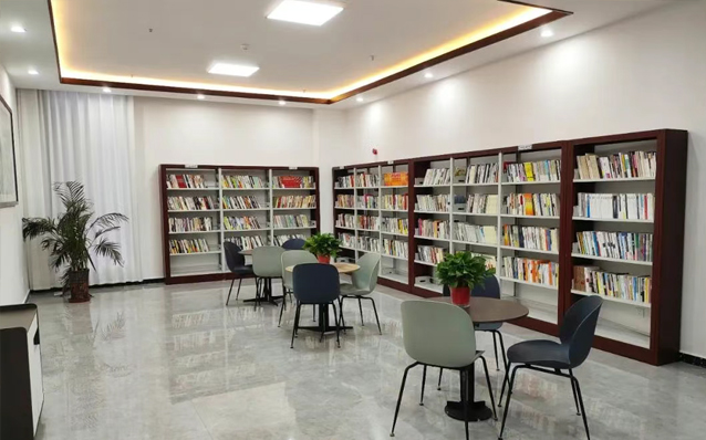 一滕集团世界读书日活动：以书为伴，共促成长
