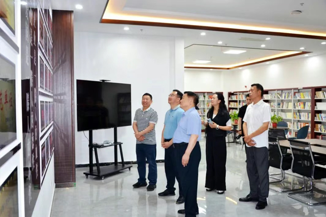 云南省富源县招商考察团莅临一滕集团参观考察