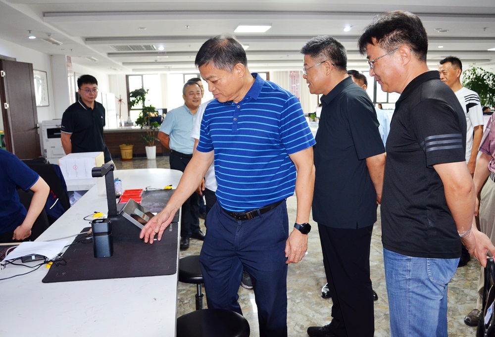 肥城市政协主席王志勇一行莅临一滕集团专题调研