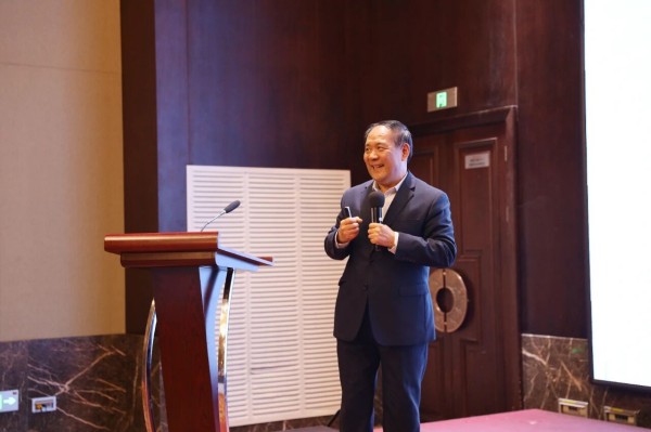 内外兼修树形象 | 一滕集团举办2025年第四期商务礼仪及职业心理健康专题培训班