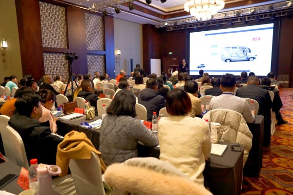 从礼仪规范到心理赋能的全面成长——集团商务礼仪及职业心理健康培训心得合集（二）