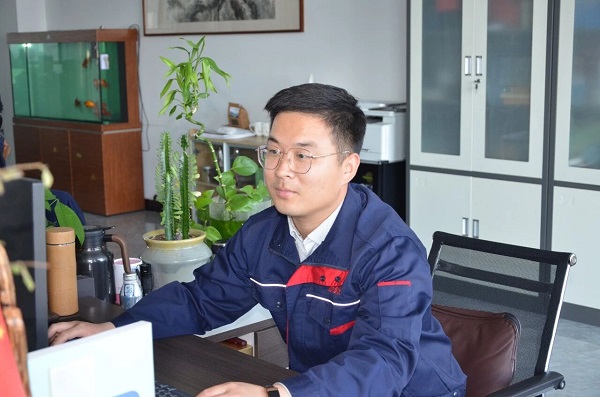 致敬劳动者 争做奋斗者——鲍晓文:从边疆卫士到岗位先锋