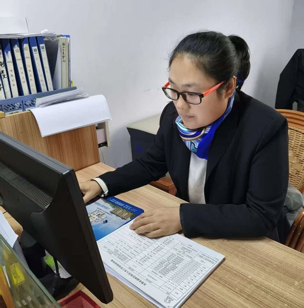 致敬劳动者 争做奋斗者——张玲：坚守服务初心 践行管家担当