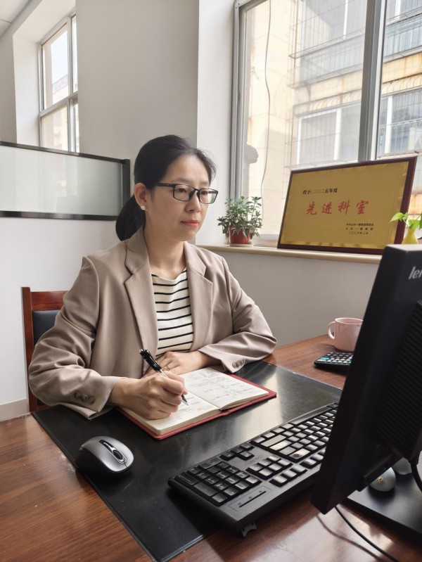 致敬劳动者 争做奋斗者——徐立婷：泰城一滕医药公司的巾帼芳华