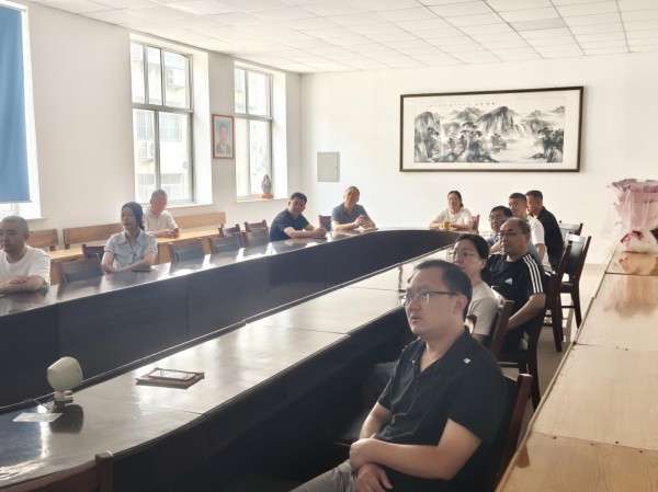 泰城一滕医药公司组织收看庆祝中 国共产党成立105周年大会