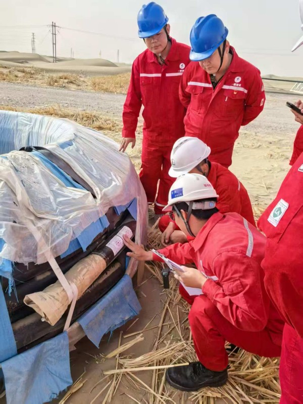 大漠深处的项目好搭档｜一滕建设集团西北一线项目经理于佑涛、刘昌振