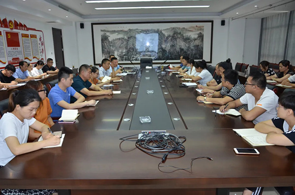 一滕建设集团法务部举办学习交流座谈会